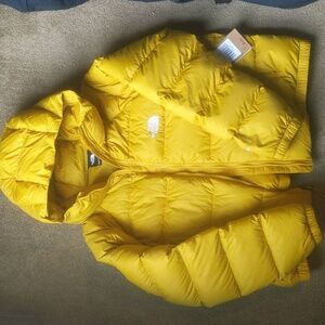 North Face Hydrenalite Puffer Gold NWT